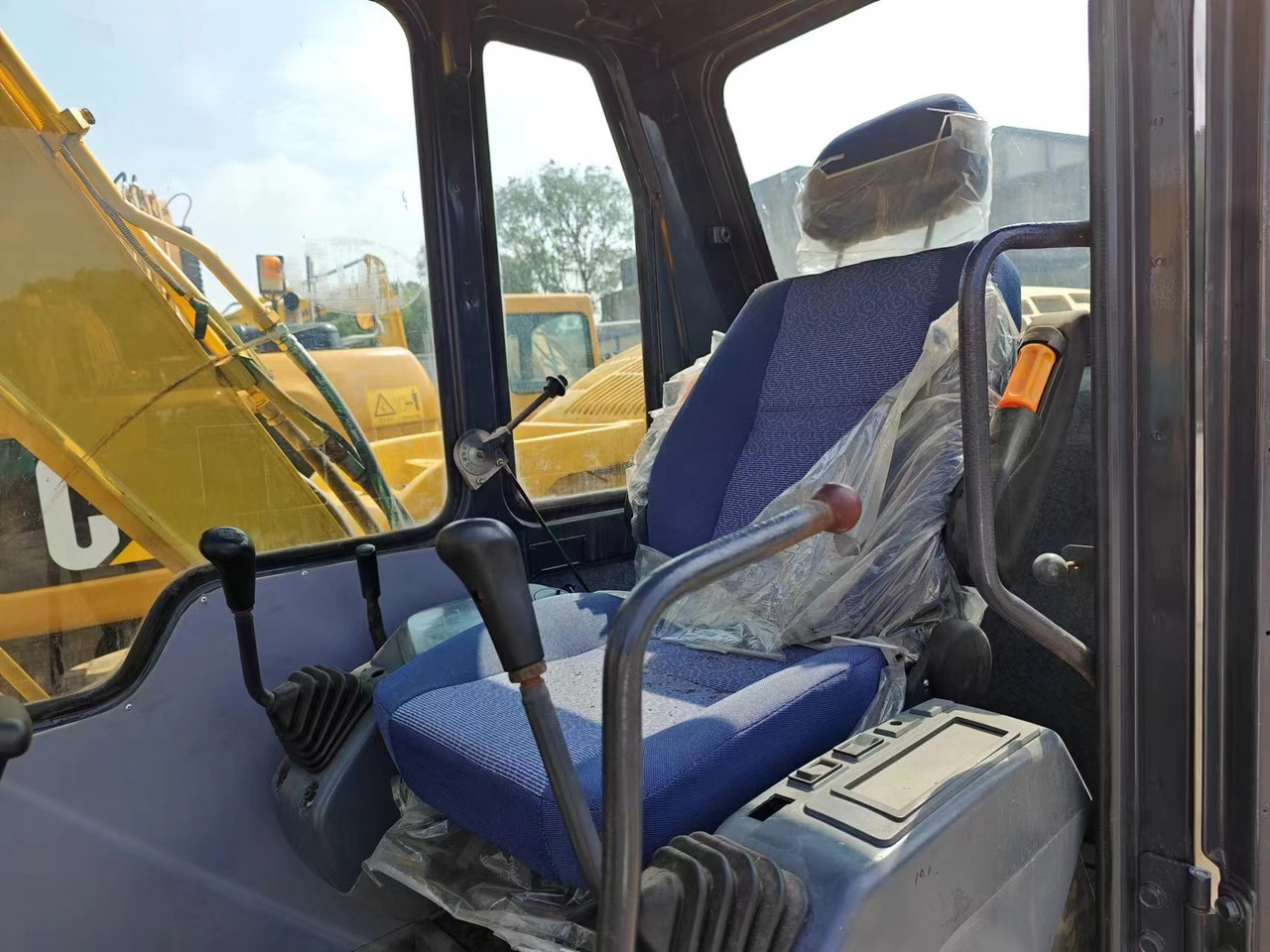 KOMATSU PC60-7 PC56 PC60 - Мини багер: снимка 2 KOMATSU PC60-7 PC56 PC60 - Мини багер: снимка 2