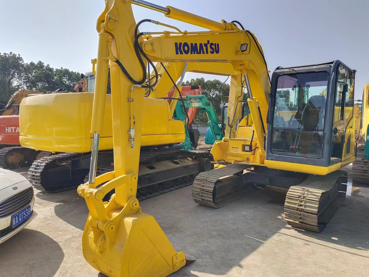 KOMATSU PC60-8 - Мини багер: снимка 1 KOMATSU PC60-8 - Мини багер: снимка 1