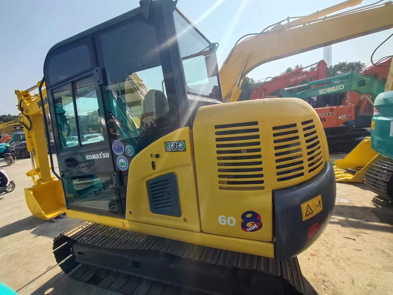 KOMATSU PC60-8 - Мини багер: снимка 3 KOMATSU PC60-8 - Мини багер: снимка 3