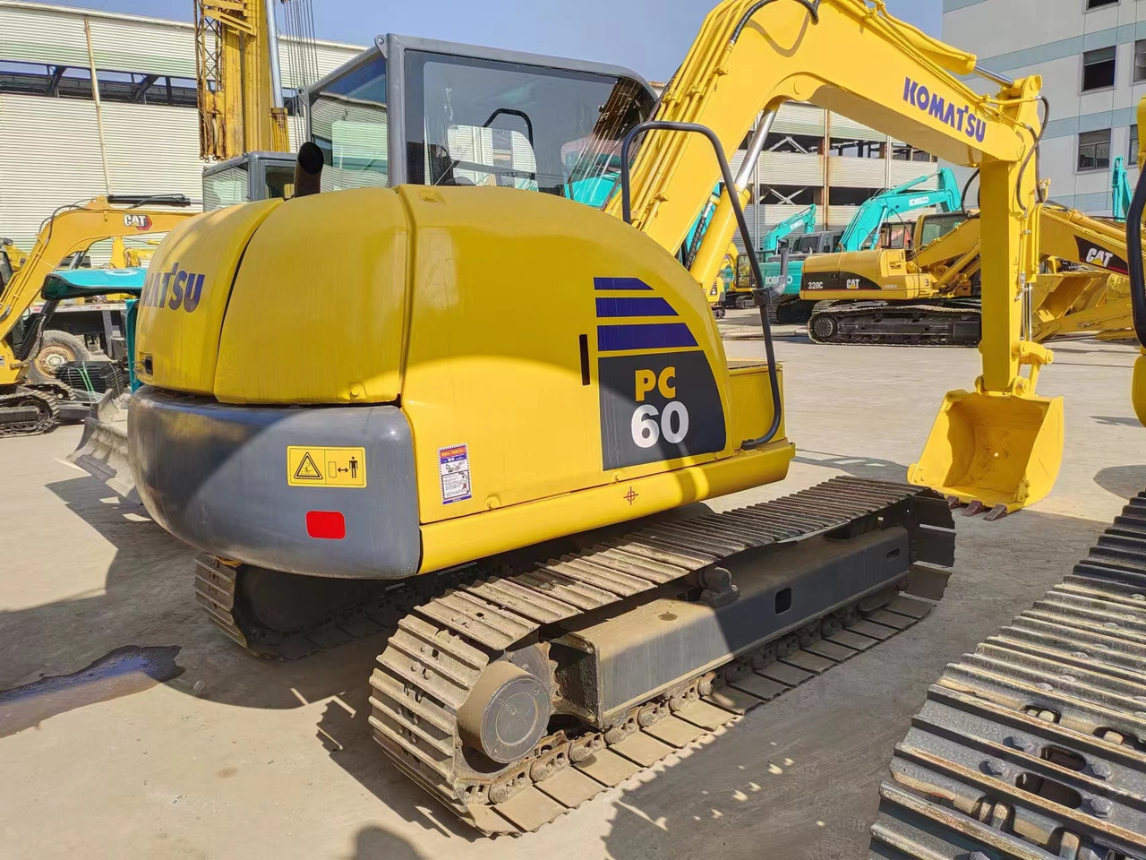 KOMATSU PC60-8 - Мини багер: снимка 1 KOMATSU PC60-8 - Мини багер: снимка 1