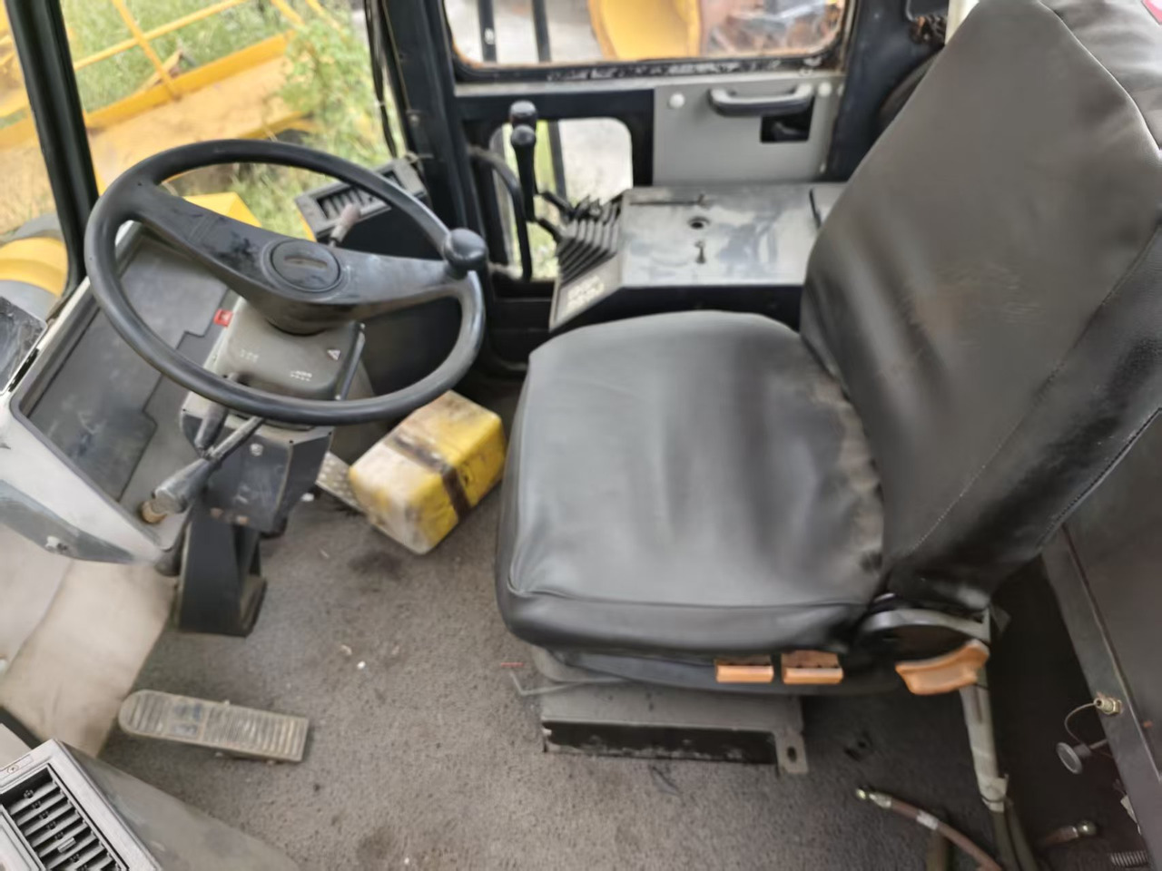 KOMATSU WA470 - Колесен товарач: снимка 5 KOMATSU WA470 - Колесен товарач: снимка 5