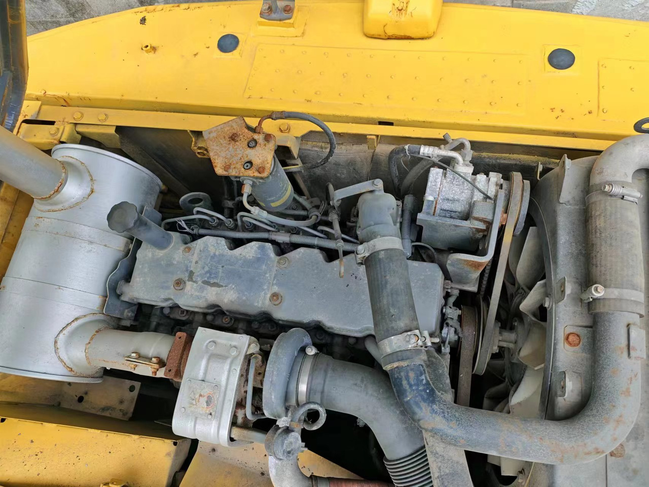 KOMATSU pc200-8 pc200 Japan made - Верижен багер: снимка 3 KOMATSU pc200-8 pc200 Japan made - Верижен багер: снимка 3