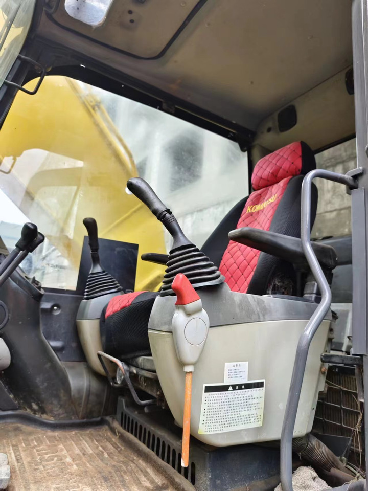 KOMATSU pc200-8 pc200 Japan made - Верижен багер: снимка 4 KOMATSU pc200-8 pc200 Japan made - Верижен багер: снимка 4