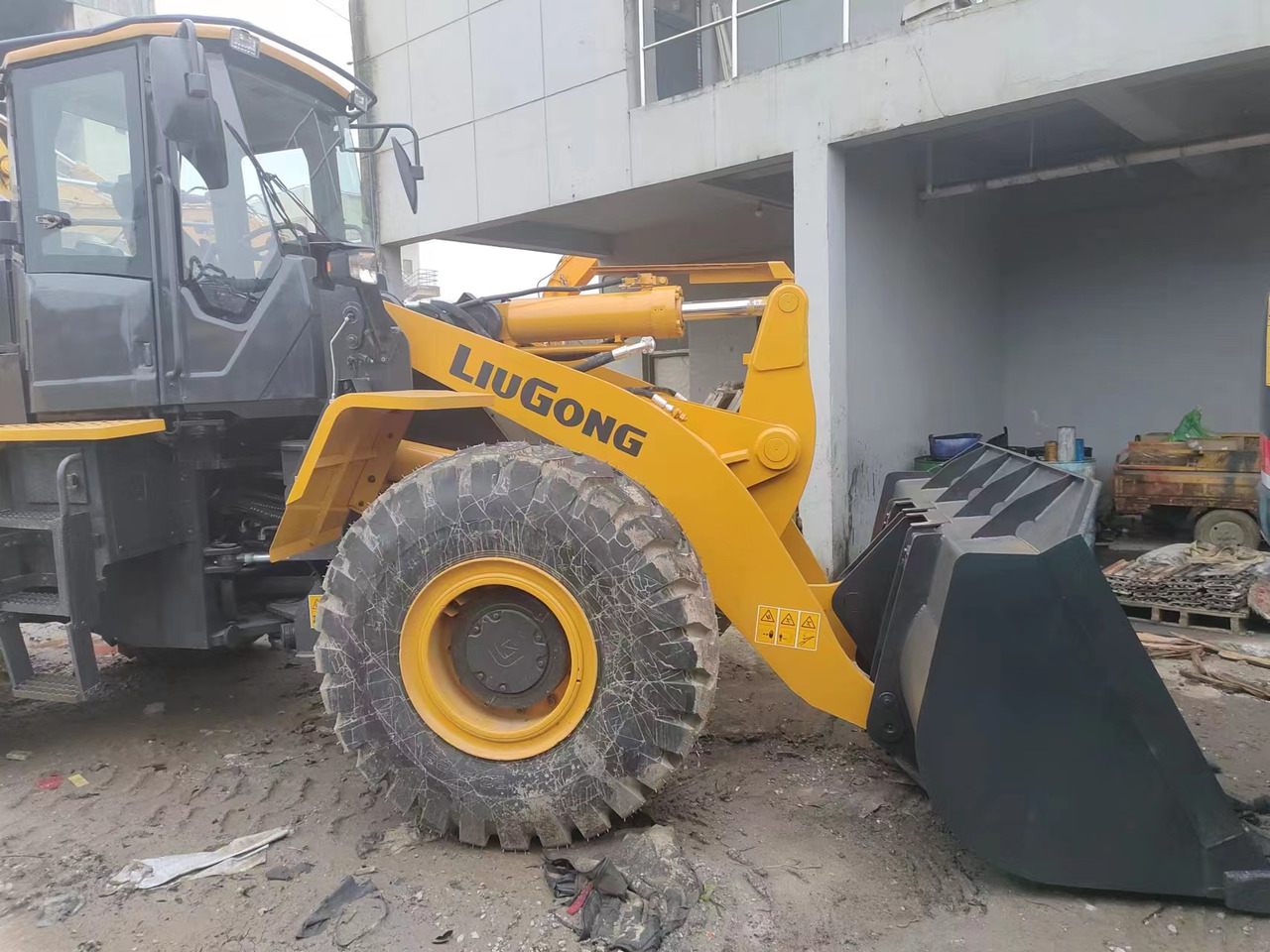 LIUGONG 856H - Колесен товарач: снимка 2 LIUGONG 856H - Колесен товарач: снимка 2