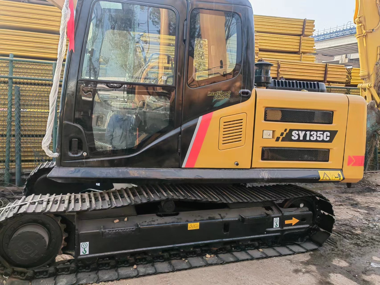 SANY SY135c - Верижен багер: снимка 2 SANY SY135c - Верижен багер: снимка 2