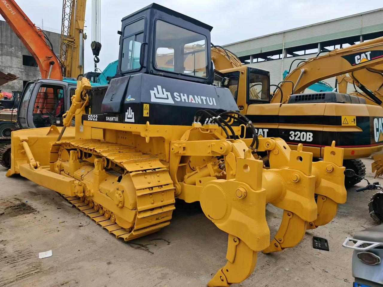 SHANTUI SD22 - Булдозер: снимка 2 SHANTUI SD22 - Булдозер: снимка 2