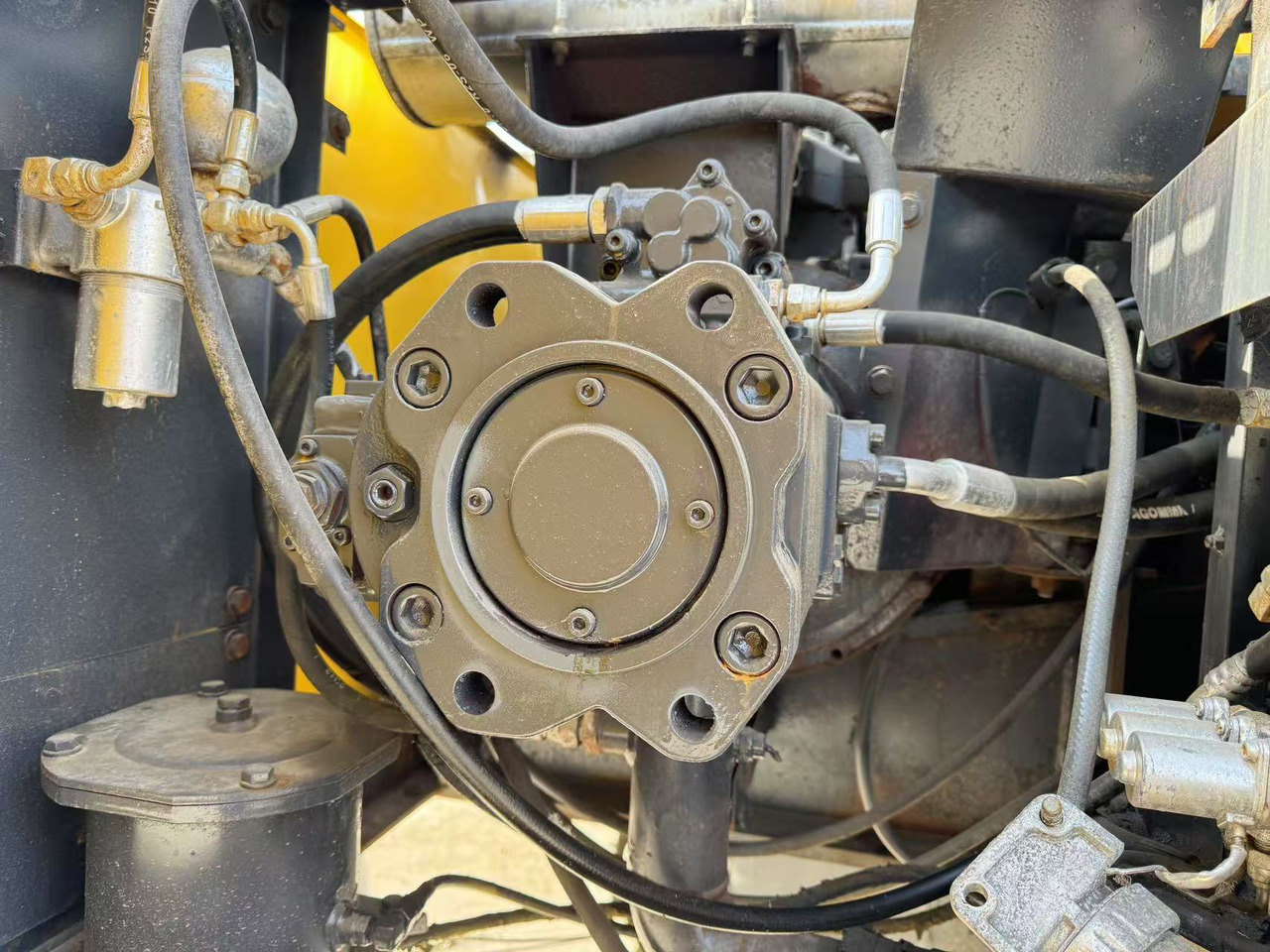 SUMITOMO SH200 - Верижен багер: снимка 4 SUMITOMO SH200 - Верижен багер: снимка 4
