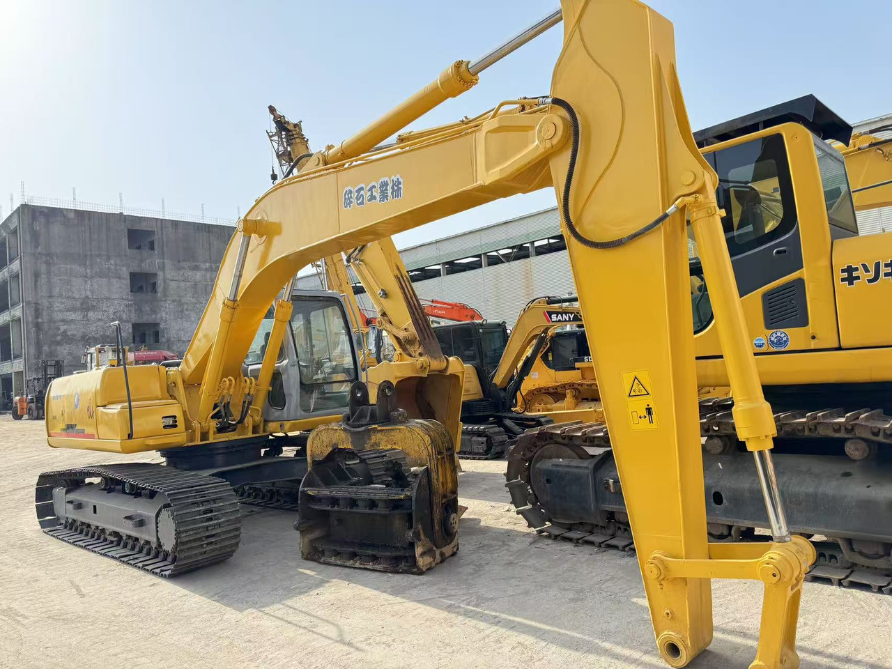 SUMITOMO SH200 - Верижен багер: снимка 1 SUMITOMO SH200 - Верижен багер: снимка 1