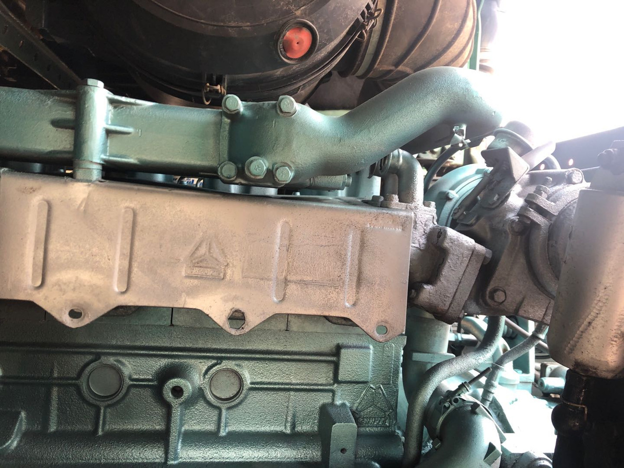 HOWO 420 - Влекач: снимка 5 HOWO 420 - Влекач: снимка 5