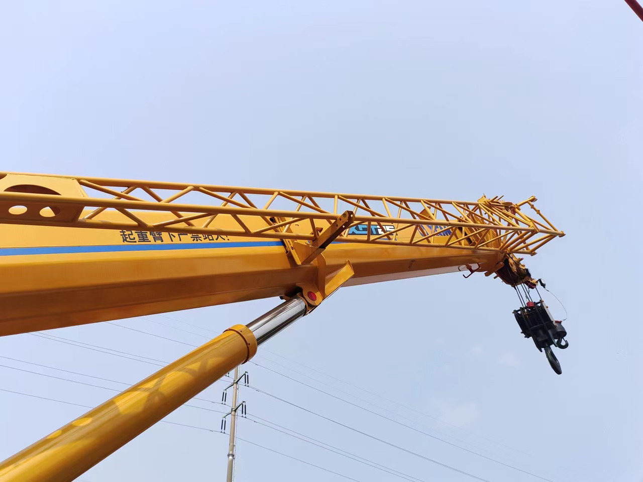 XCMG QY25K - Автокран: снимка 5 XCMG QY25K - Автокран: снимка 5