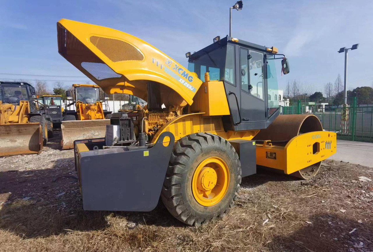 XCMG XS-263J - Компактор: снимка 3 XCMG XS-263J - Компактор: снимка 3