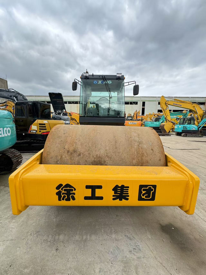 XCMG XS222J - Компактор: снимка 4 XCMG XS222J - Компактор: снимка 4