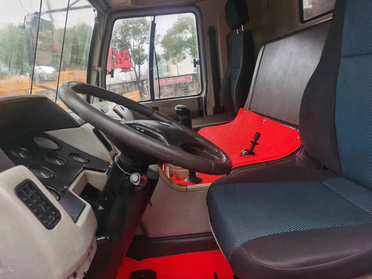 ZOOMLION ZTC251V - Автокран: снимка 3 ZOOMLION ZTC251V - Автокран: снимка 3