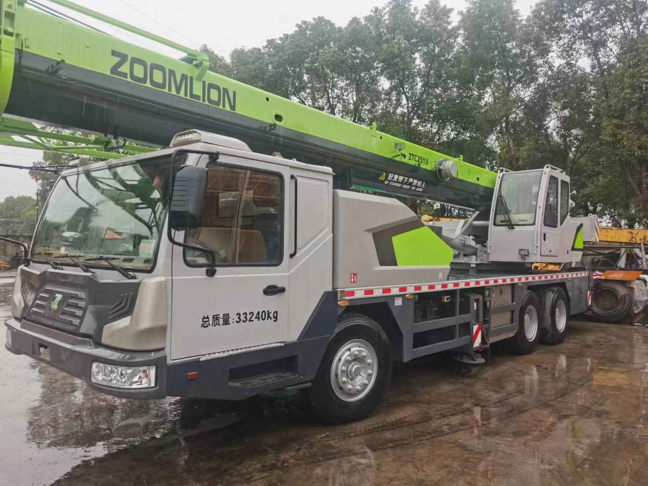 ZOOMLION ZTC251V - Автокран: снимка 4 ZOOMLION ZTC251V - Автокран: снимка 4