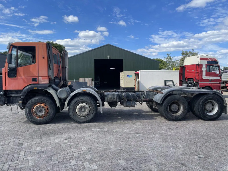 Iveco Eurotrakker 340 E34 - Шаси кабина: снимка 4 Iveco Eurotrakker 340 E34 - Шаси кабина: снимка 4
