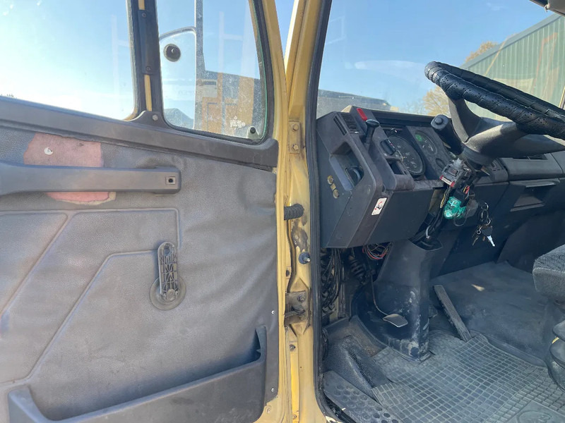 Interior photo 1: Самосвал камион Mercedes-Benz SK 814 Tipper