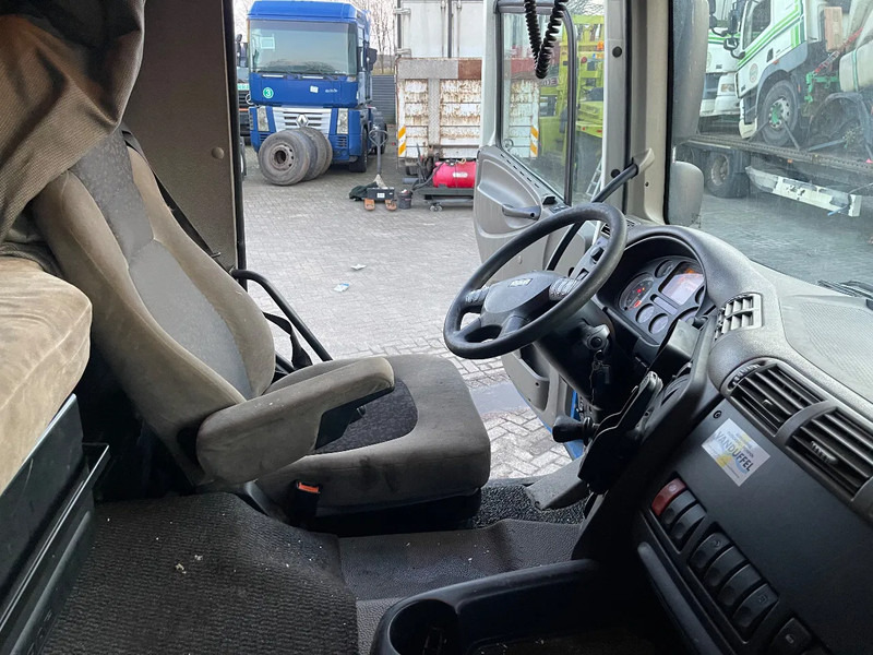 Влекач DAF CF 85 Tractor unit: снимка 13