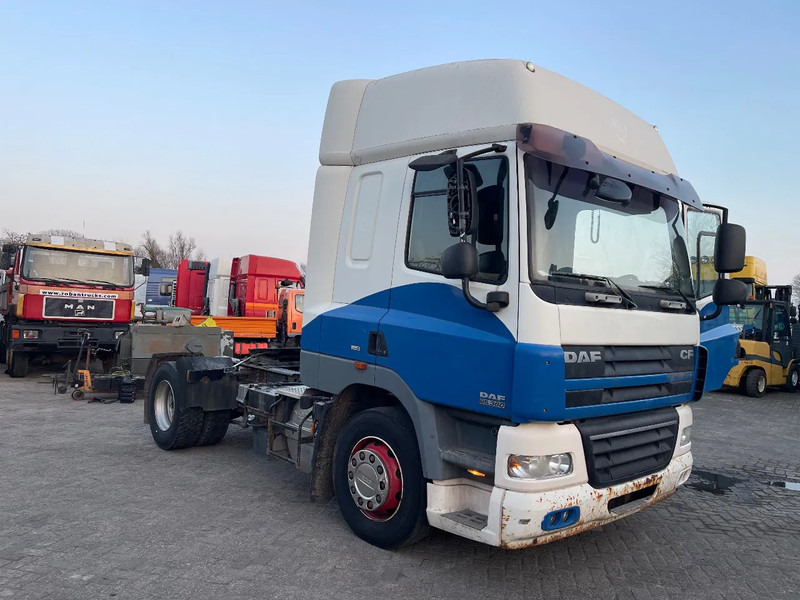 DAF CF 85 Tractor unit - Влекач: снимка 2 DAF CF 85 Tractor unit - Влекач: снимка 2