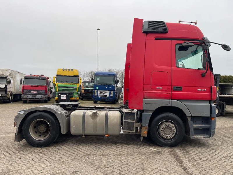 Mercedes-Benz Actros 1844 3 pedals - Влекач: снимка 4 Mercedes-Benz Actros 1844 3 pedals - Влекач: снимка 4