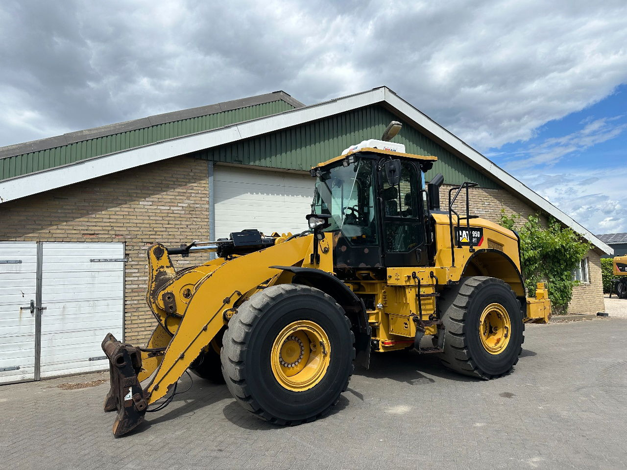 Caterpillar 950G - Колесен товарач: снимка 1 Caterpillar 950G - Колесен товарач: снимка 1