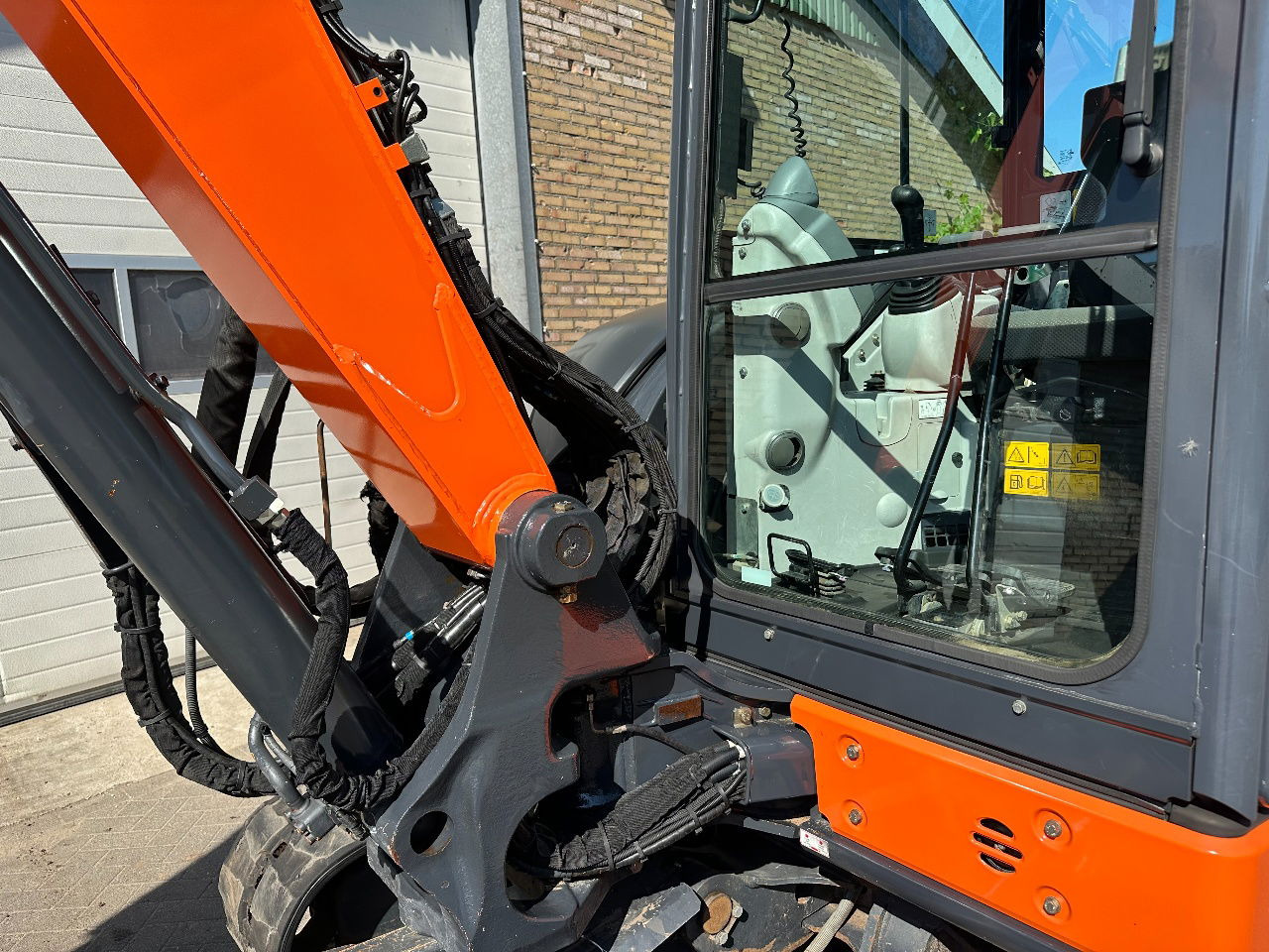 Мини багер Hitachi ZX65USB-5A CLR: снимка 20