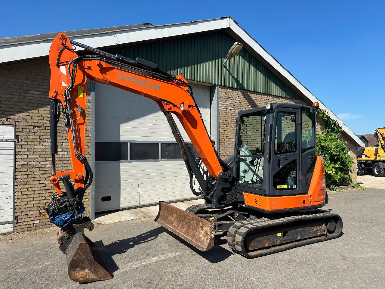 Hitachi ZX65USB-5A CLR - Мини багер: снимка 3 Hitachi ZX65USB-5A CLR - Мини багер: снимка 3