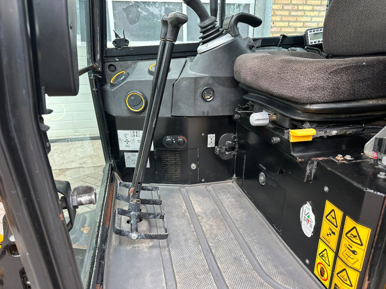 Мини багер JCB 19 c1: снимка 8