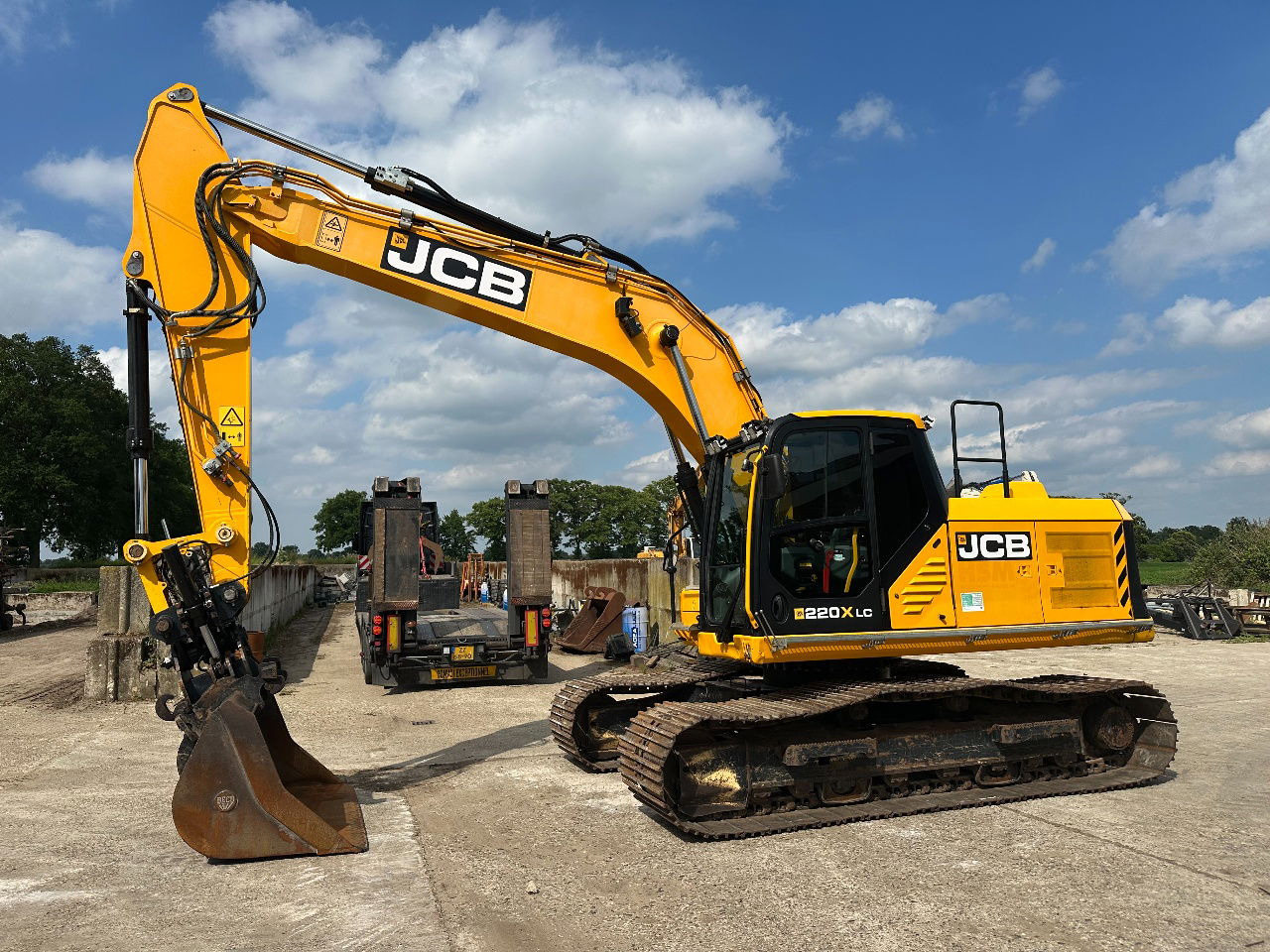 JCB 220Xlc - Верижен багер: снимка 2 JCB 220Xlc - Верижен багер: снимка 2