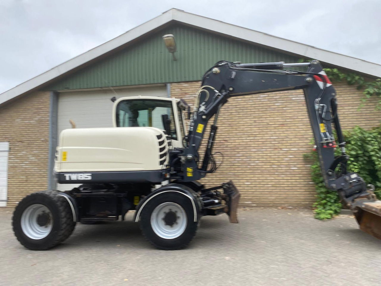 Terex TW85 - Колесен багер: снимка 4 Terex TW85 - Колесен багер: снимка 4