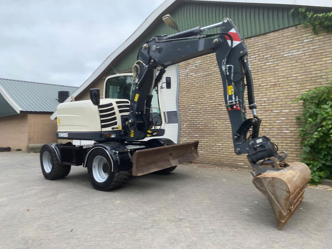 Terex TW85 - Колесен багер: снимка 2 Terex TW85 - Колесен багер: снимка 2