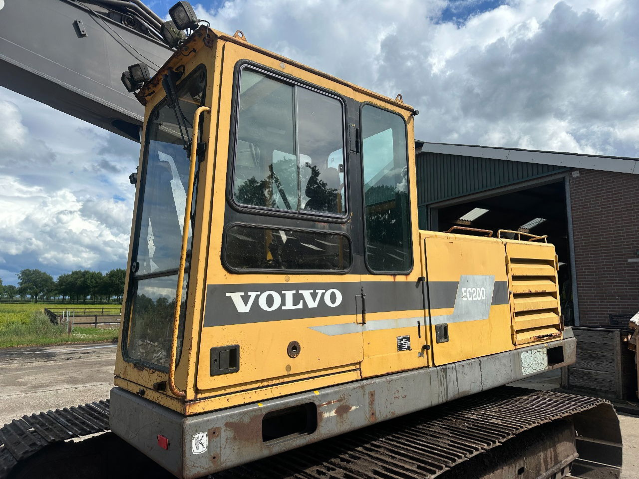 Volvo EC200 - Верижен багер: снимка 2 Volvo EC200 - Верижен багер: снимка 2