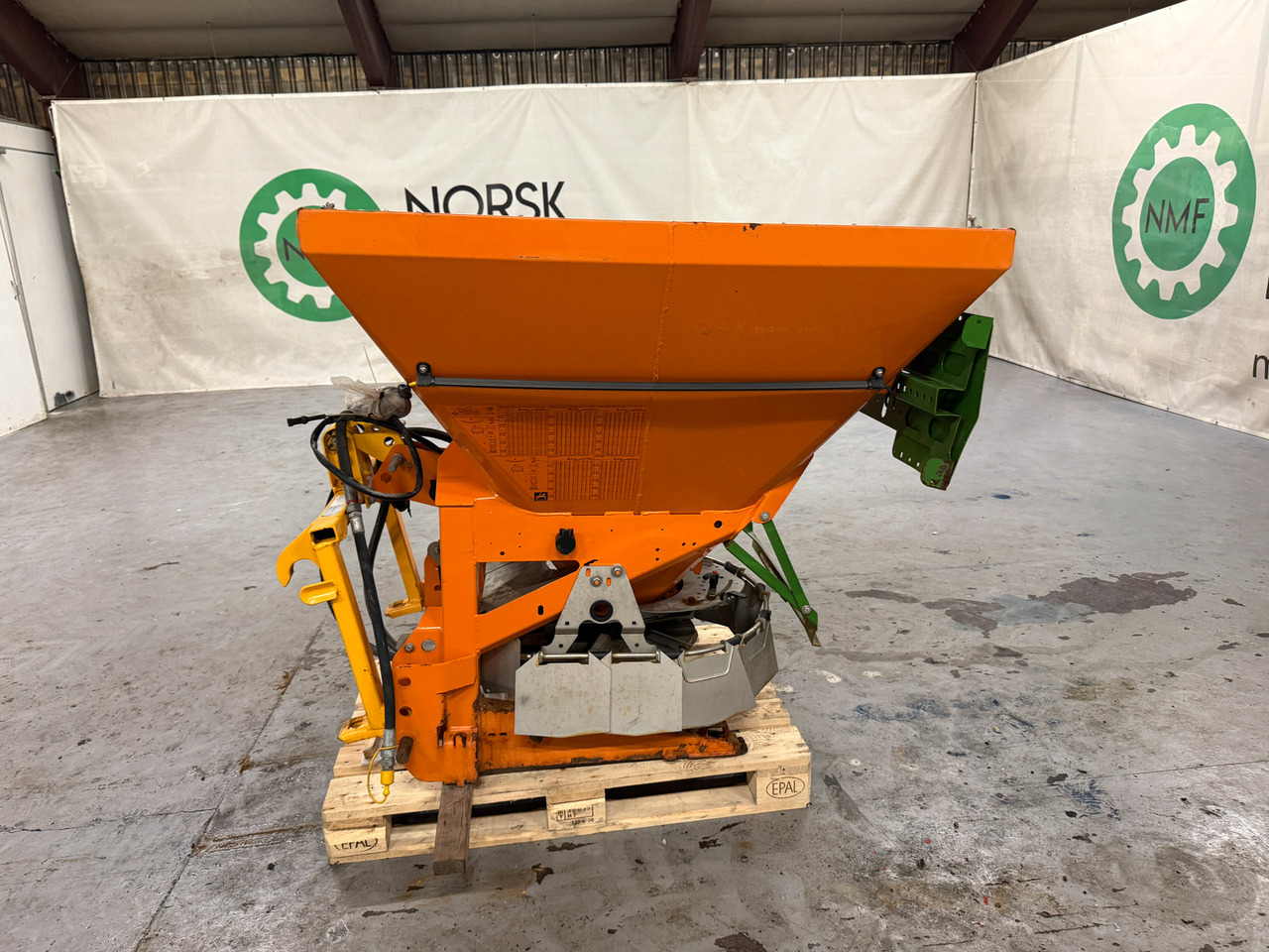 Amazone E+S 750 Strøkasse - Машина за разпръскване на сол/ Пясък: снимка 2 Amazone E+S 750 Strøkasse - Машина за разпръскване на сол/ Пясък: снимка 2