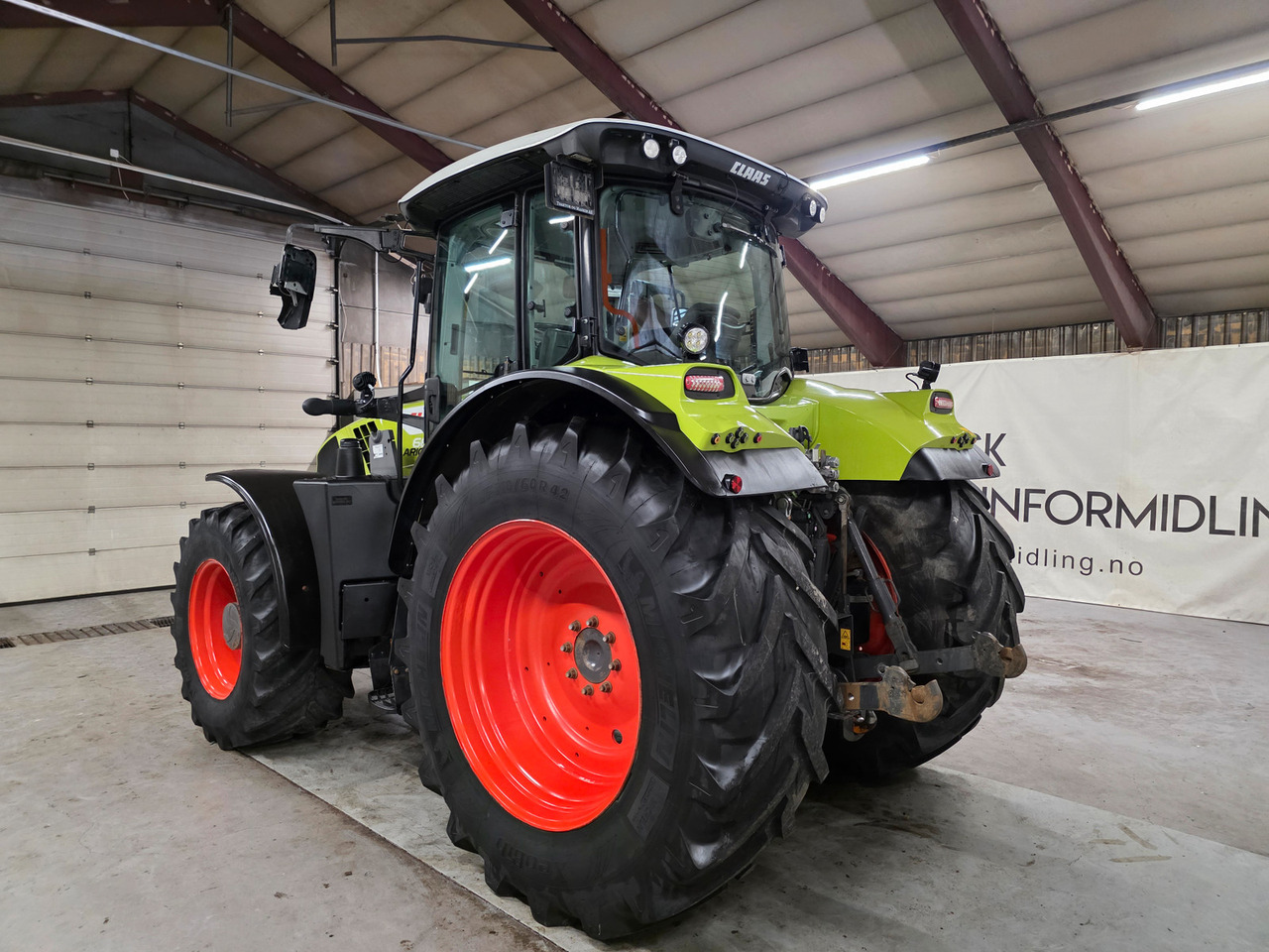 CLAAS Arion 660 C-Matic - Трактор: снимка 3 CLAAS Arion 660 C-Matic - Трактор: снимка 3