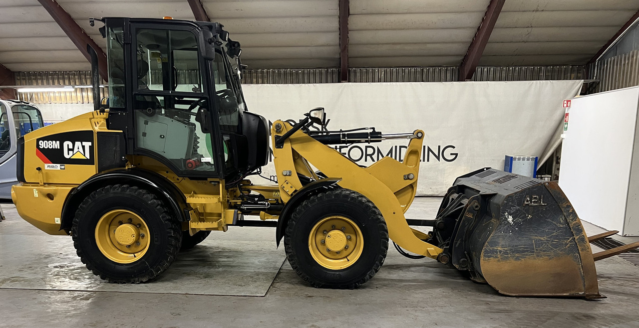Cat 908M - Колесен товарач: снимка 5 Cat 908M - Колесен товарач: снимка 5