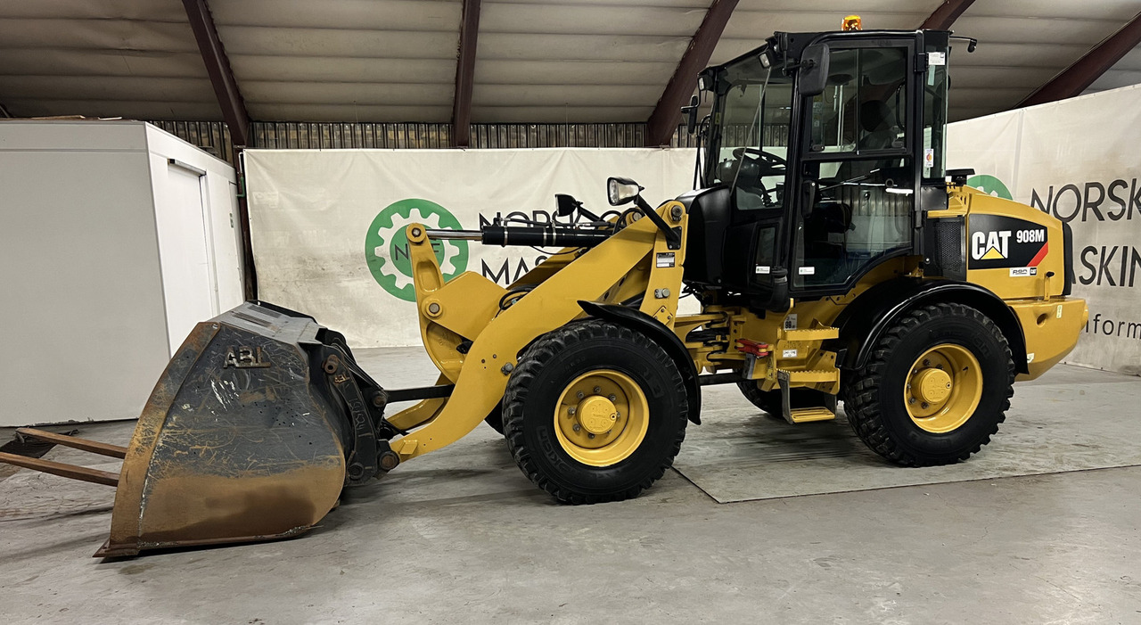 Cat 908M - Колесен товарач: снимка 2 Cat 908M - Колесен товарач: снимка 2