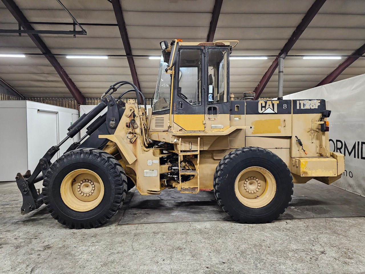 Cat IT28F - Колесен товарач: снимка 2 Cat IT28F - Колесен товарач: снимка 2