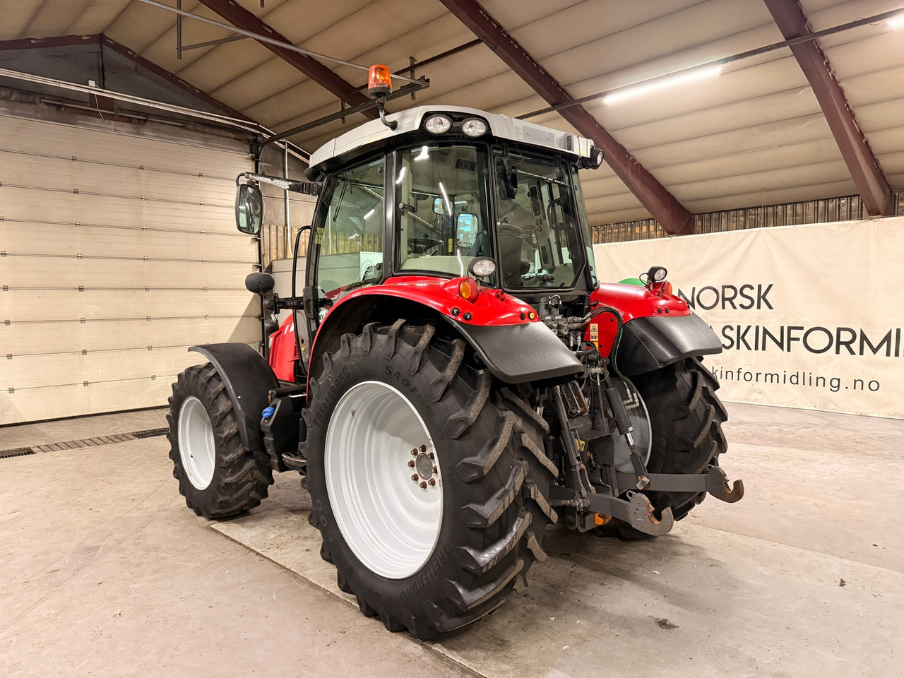 Massey Ferguson 5712SL Inkl ny frontlaster - Друга техника: снимка 3 Massey Ferguson 5712SL Inkl ny frontlaster - Друга техника: снимка 3