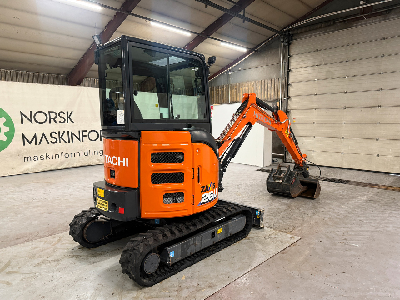 Hitachi ZX26U-6 - Мини багер: снимка 5 Hitachi ZX26U-6 - Мини багер: снимка 5