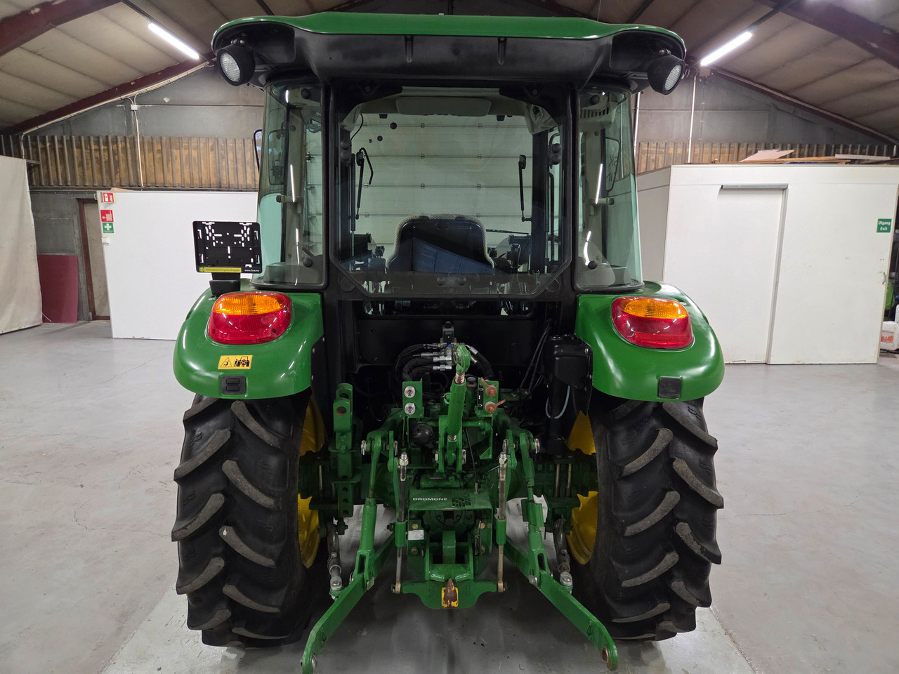 John Deere 5055E #600 timer - Трактор: снимка 4 John Deere 5055E #600 timer - Трактор: снимка 4