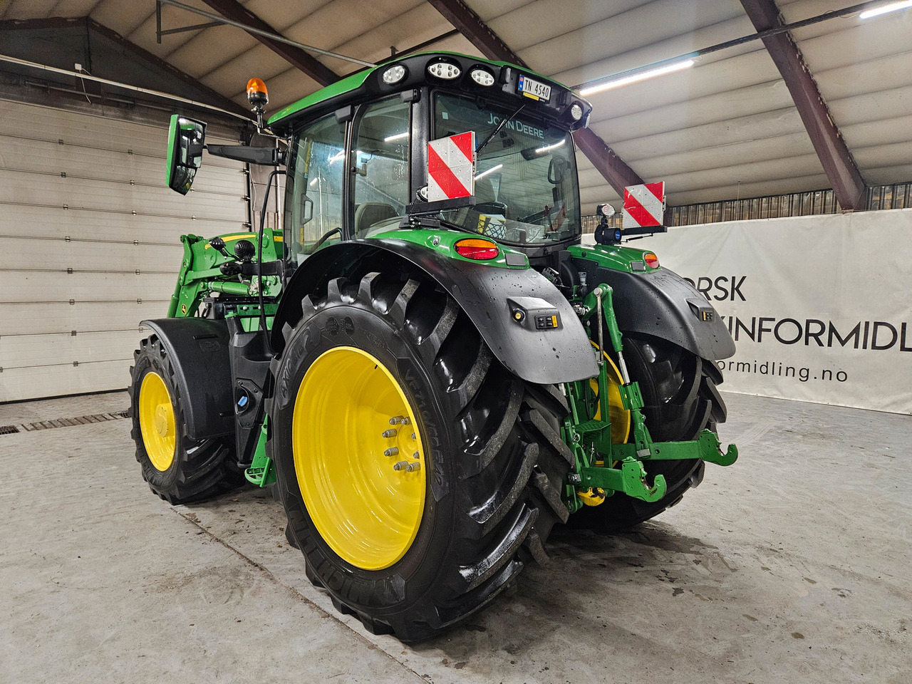 John Deere 6R185 Ultimate #Godt utstyrt og veldig flott traktor - Трактор: снимка 4 John Deere 6R185 Ultimate #Godt utstyrt og veldig flott traktor - Трактор: снимка 4