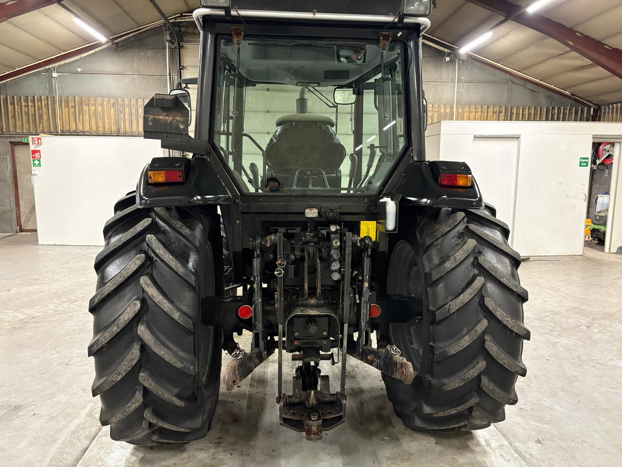 Massey Ferguson 4455 - Трактор: снимка 4 Massey Ferguson 4455 - Трактор: снимка 4