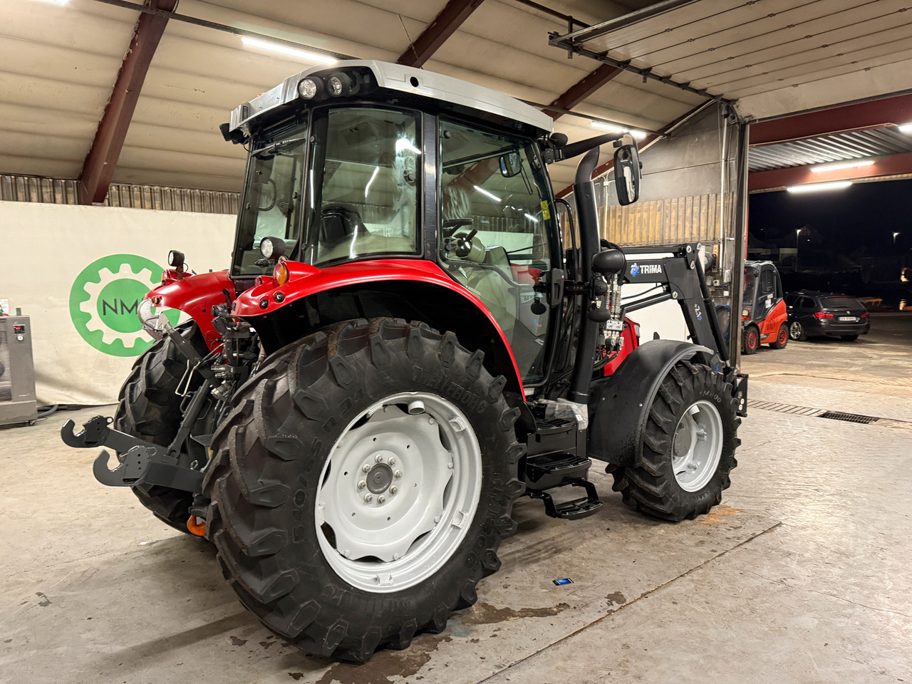 Massey Ferguson 5712 SL Dyna4 - Трактор: снимка 5 Massey Ferguson 5712 SL Dyna4 - Трактор: снимка 5