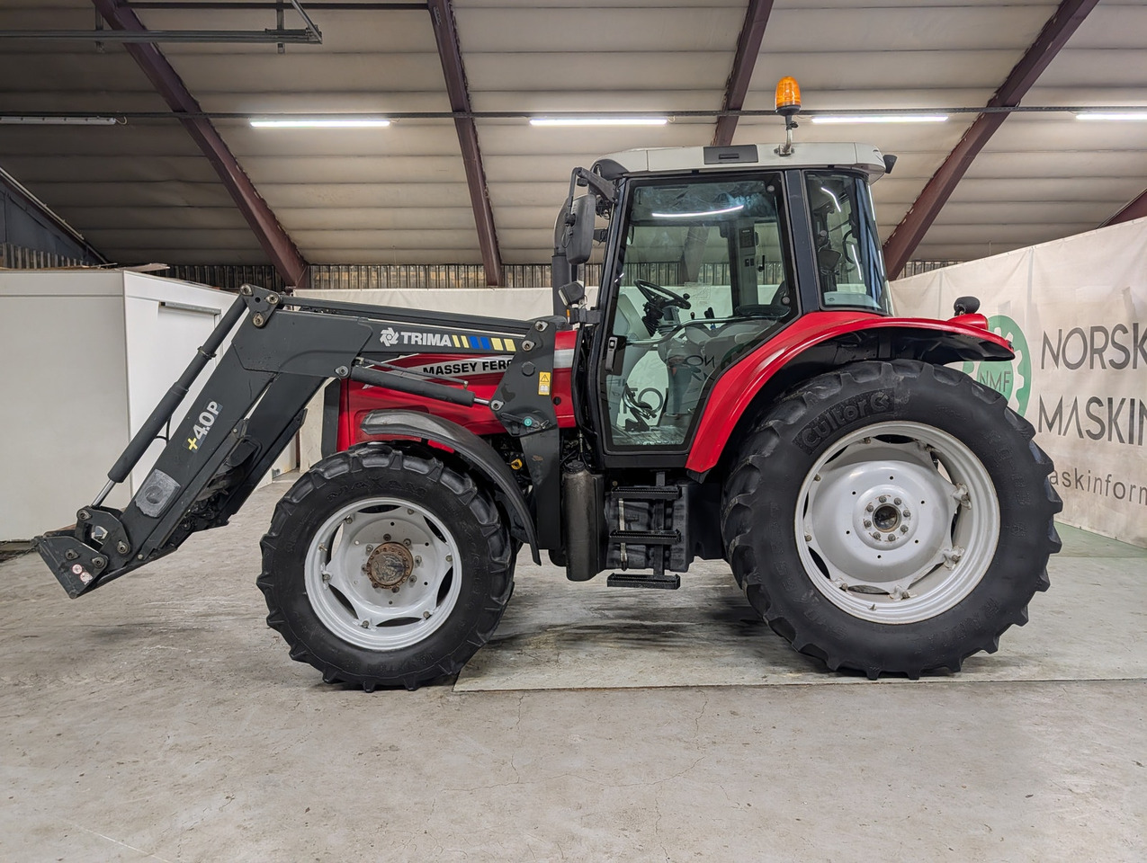 Massey Ferguson 6470 Dyna 6 - Трактор: снимка 2 Massey Ferguson 6470 Dyna 6 - Трактор: снимка 2