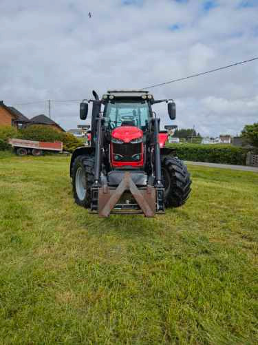 Massey Ferguson 6715S Dyna VT - Трактор: снимка 3 Massey Ferguson 6715S Dyna VT - Трактор: снимка 3