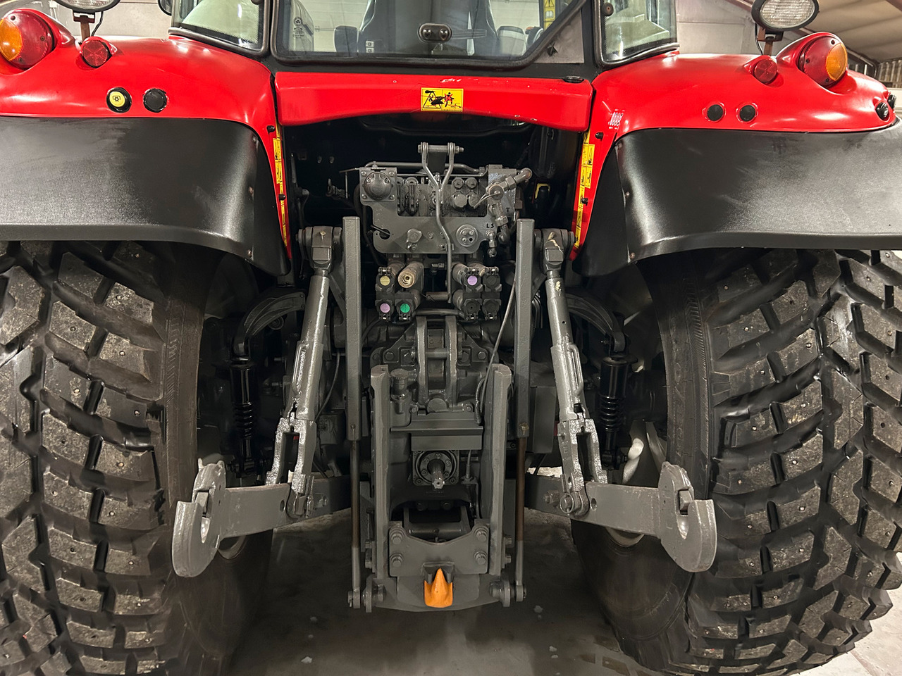 Massey Ferguson 7618 Dyna VT - Трактор: снимка 4 Massey Ferguson 7618 Dyna VT - Трактор: снимка 4