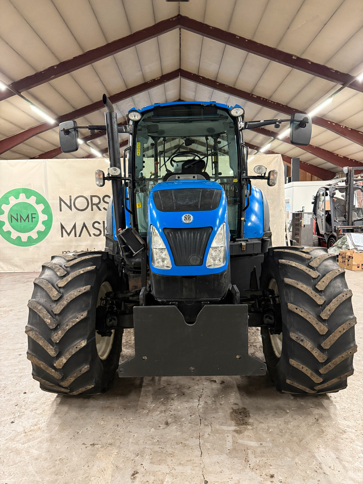 Трактор New Holland T5.115 EC: снимка 8