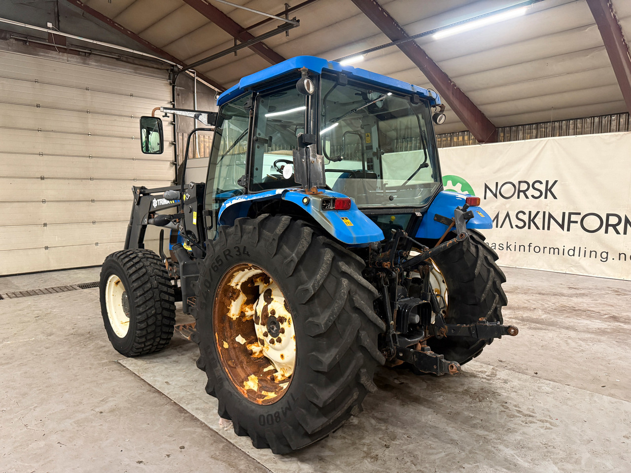 New Holland T5060 - Трактор: снимка 3 New Holland T5060 - Трактор: снимка 3