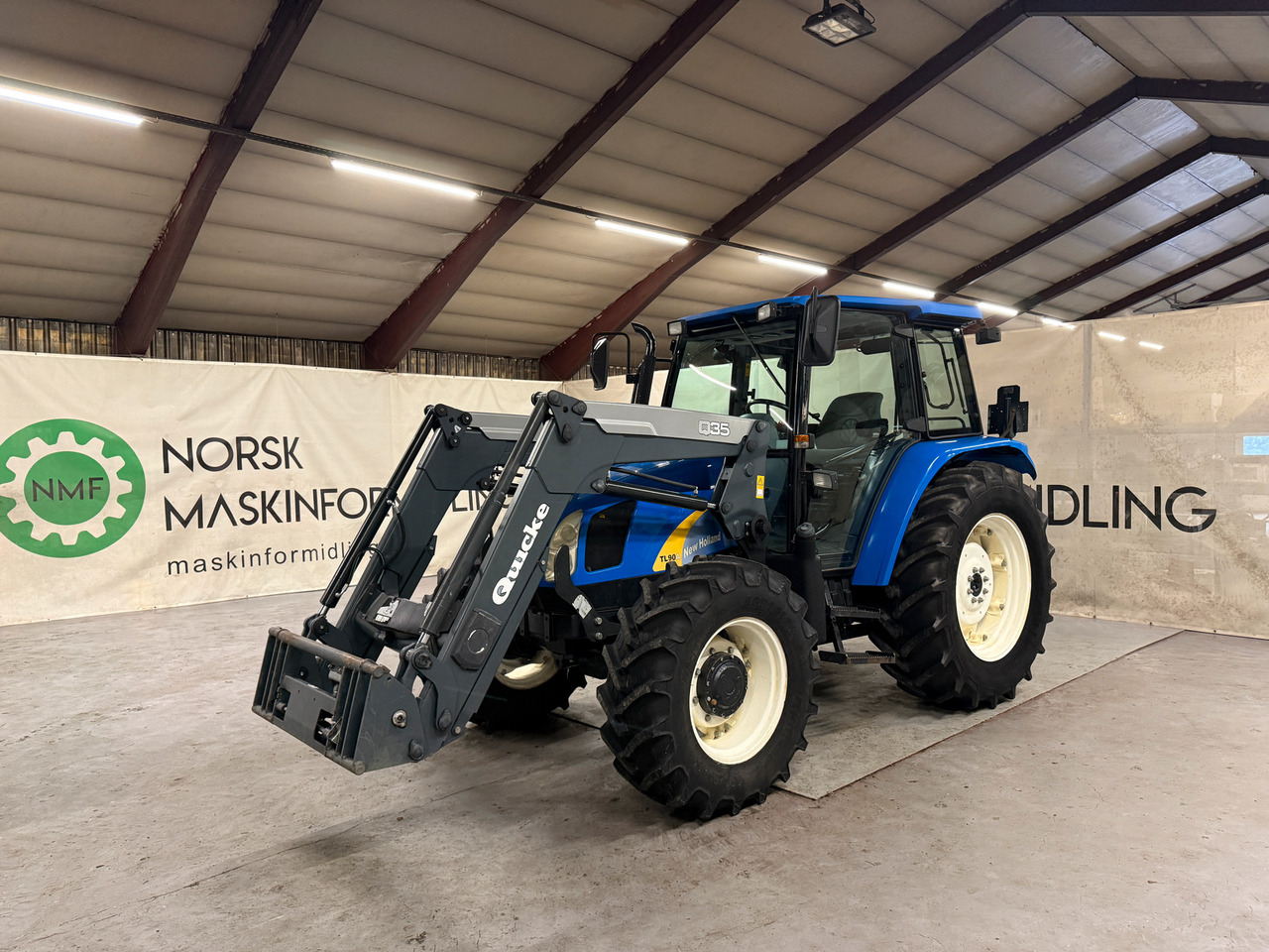 New Holland TL90 - Трактор: снимка 1 New Holland TL90 - Трактор: снимка 1