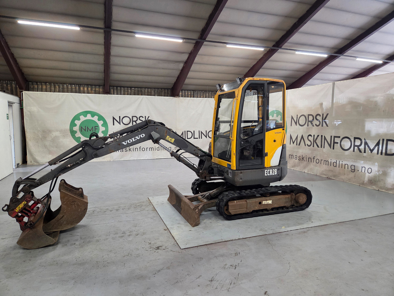 Volvo ECR 28 #Redusert MVA - Мини багер: снимка 1 Volvo ECR 28 #Redusert MVA - Мини багер: снимка 1