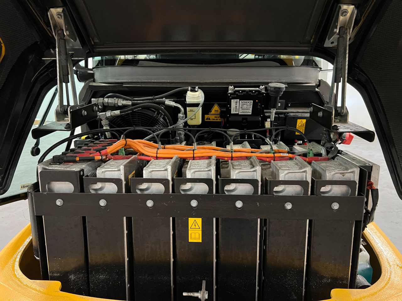 Колесен товарач Volvo JL25H: снимка 17